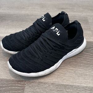 APL Women's Black TechLoom Wave